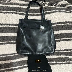 NWT Frye Charlie Simple Shoulder Tote Ocean Camo Leather